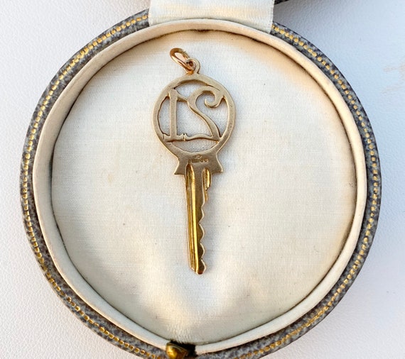 Vintage 9ct Gold 21 Key Charm/Pendant, Bracelet C… - image 7