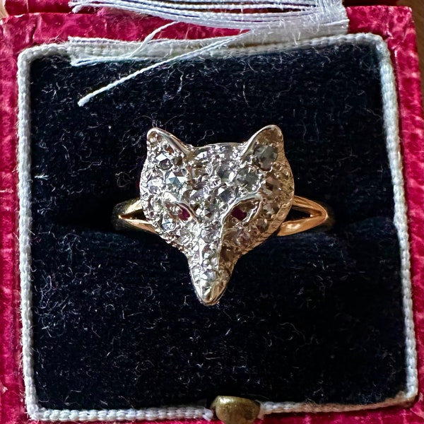 Vintage 9ct Gold Diamond Fox Ring