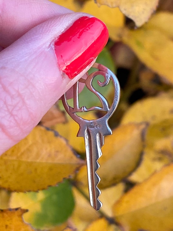 Vintage 9ct Gold 21 Key Charm/Pendant, Bracelet C… - image 9