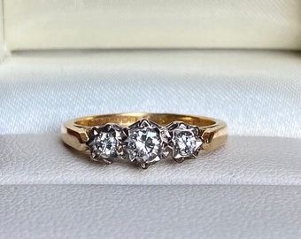 Vintage 18ct Gold 0.25ct Trilogy Diamond Engagement Ring