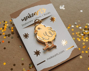 CHICKEN KEYCHAIN Fledgling in Hard Enamel Gold