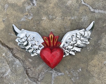 Handcrafted Tin Sacred Heart: Mexican Folk Art Wall Decor
