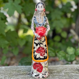 Handcrafted Abuela Statue: Mexican Folk Art Decor, 15-Inch Signed Sculpture