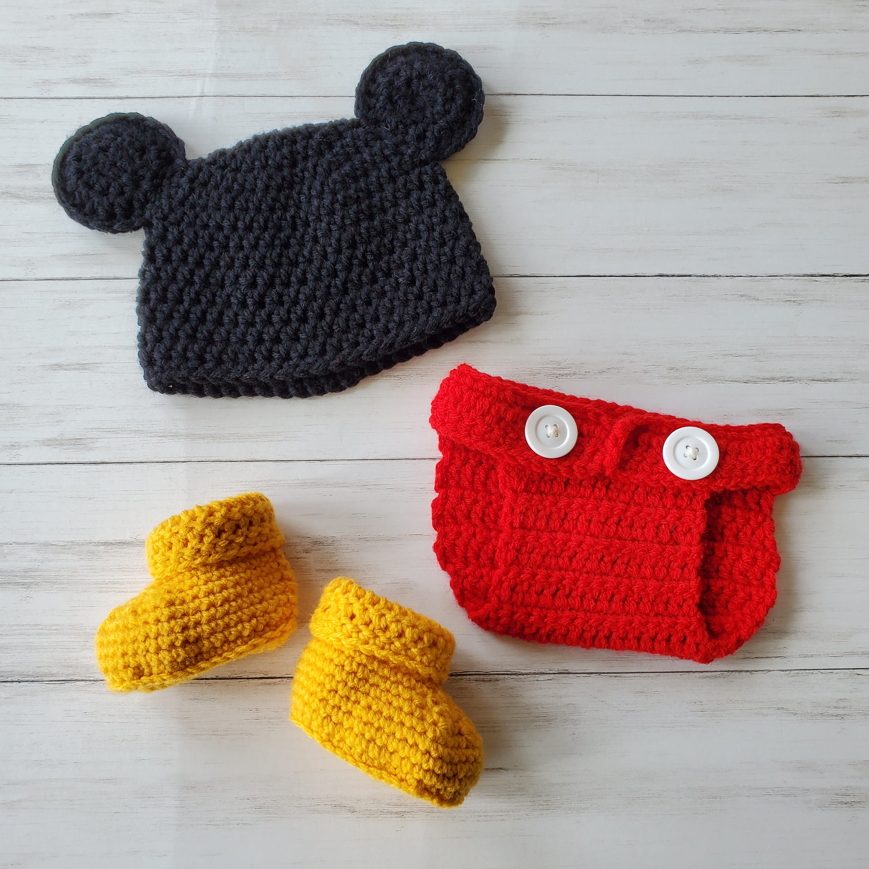 Trajecito de mickey mouse a crochet hotsell