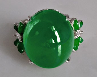 High Quality Imperial Green Jadeite Jade Ring 18k