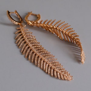 Superb Feather Diamond Earrings 18k Rose Gold