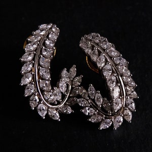 Feather Marquise Diamond Earrings 18k