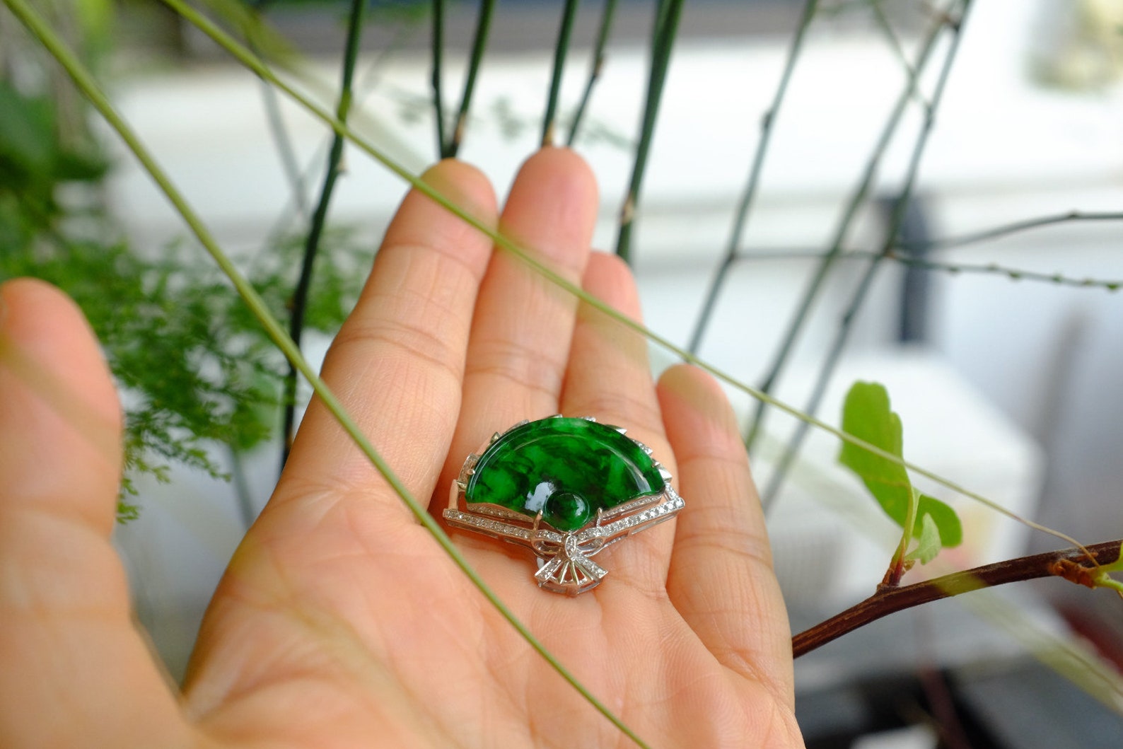 18k Carved Jade Fan Pendant Necklace Etsy