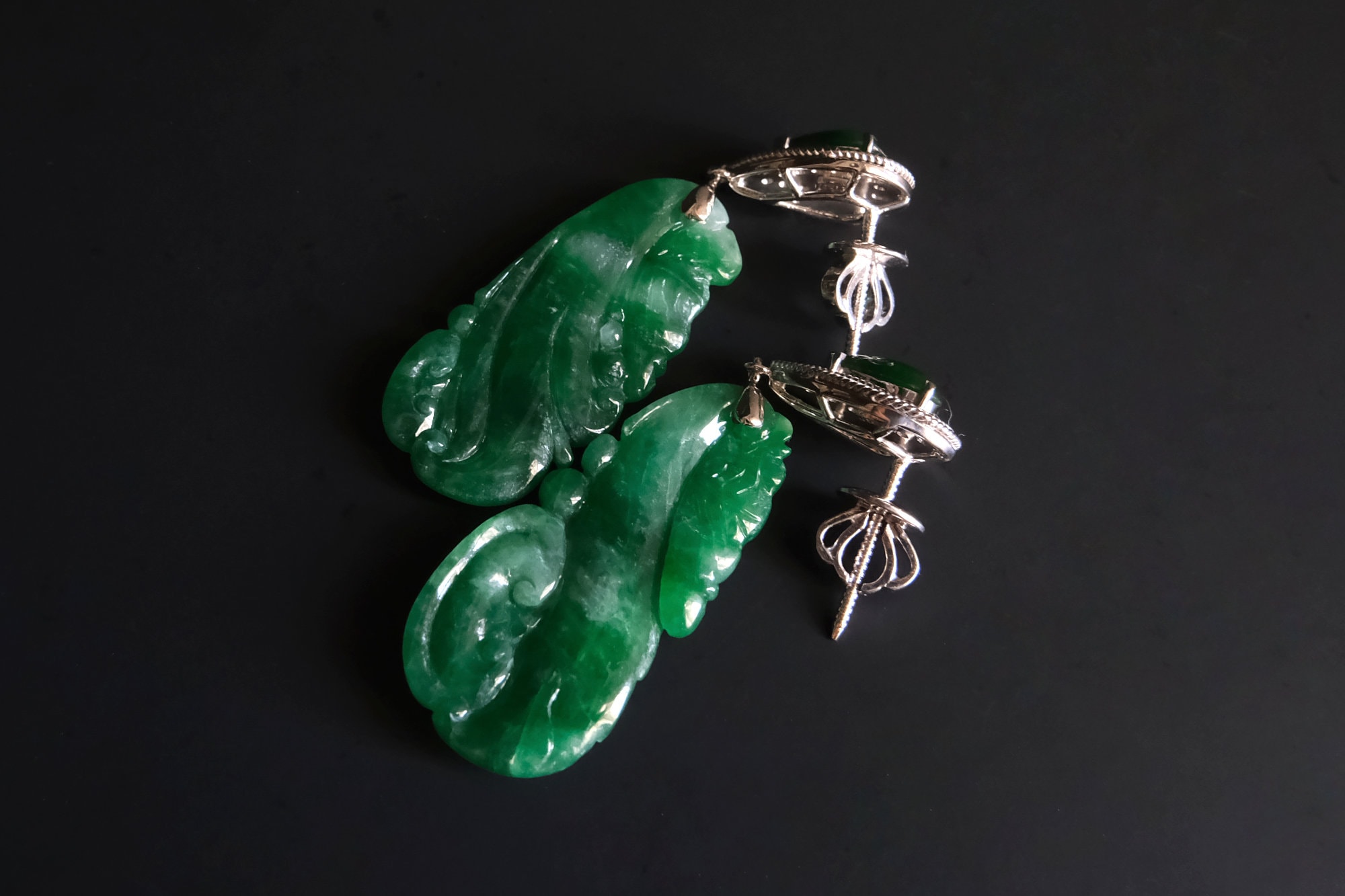 アールデコ調彫刻翡翠イヤリング ドロップ 18K - Etsy 日本