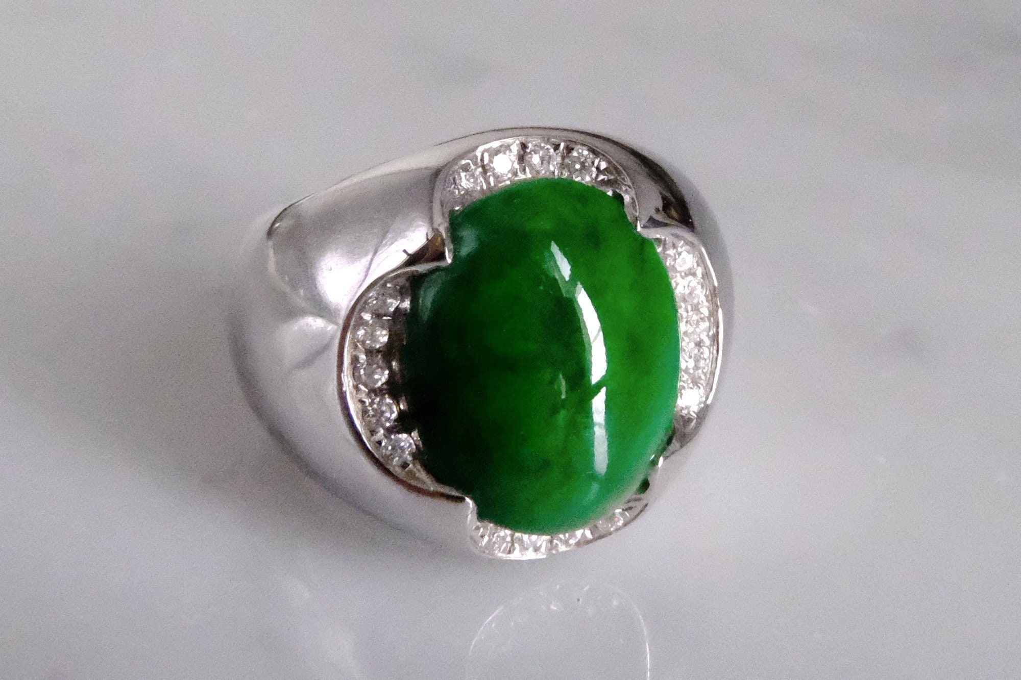 Elegant Oval Green Jade Emerald Diamond Rings For Women White Gold Silver  Color Bague Fine Gemstone Rings, Fashionable Gift Band From Shuiyan168,  $26.09 | DHgate.Com