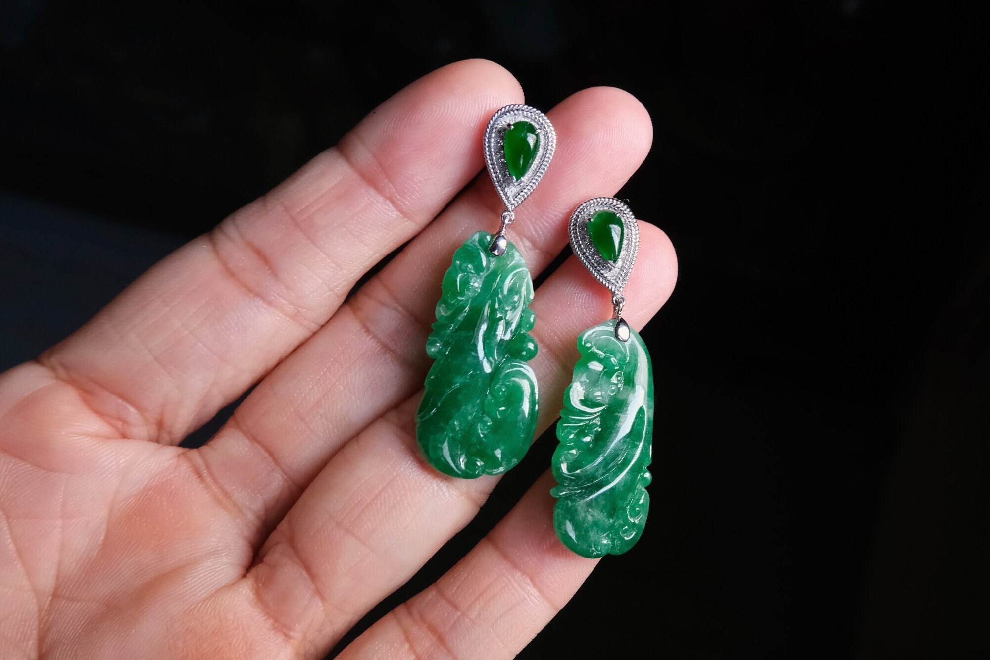 アールデコ調彫刻翡翠イヤリング ドロップ 18K - Etsy 日本