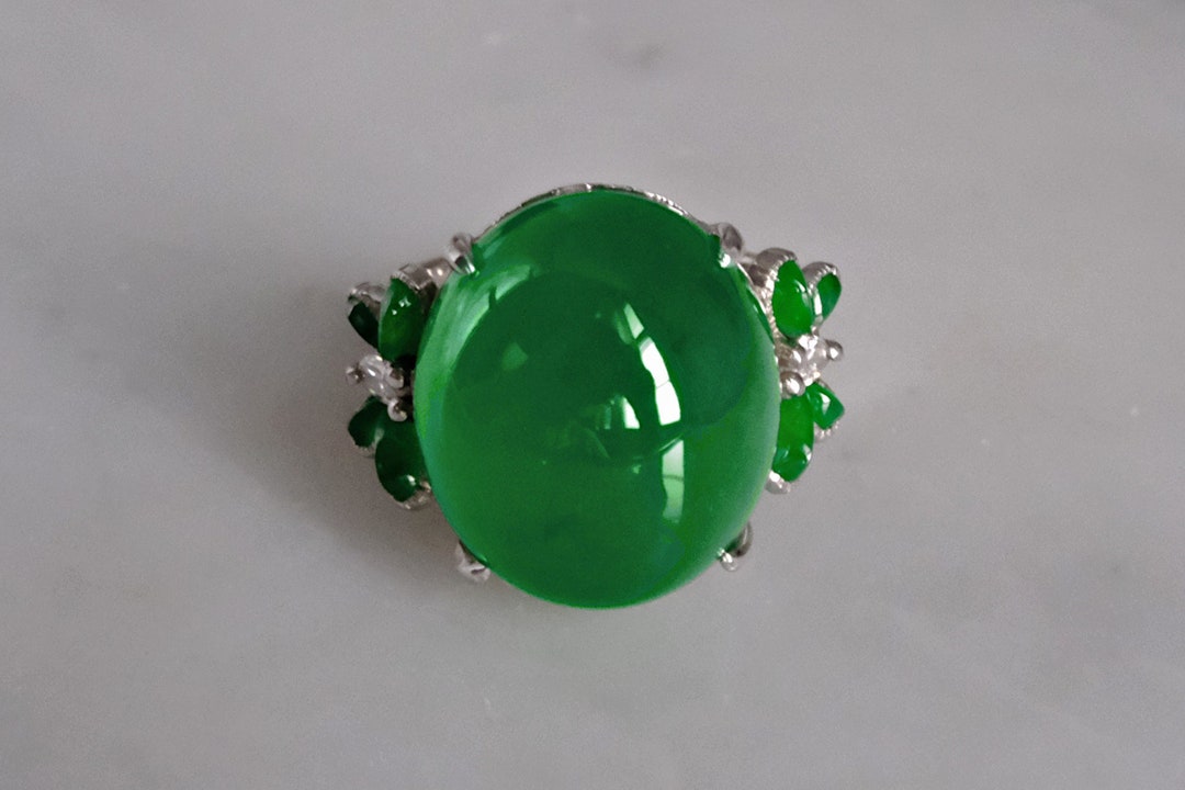 Buy High Quality Imperial Green Jadeite Jade Ring 18k Online in India