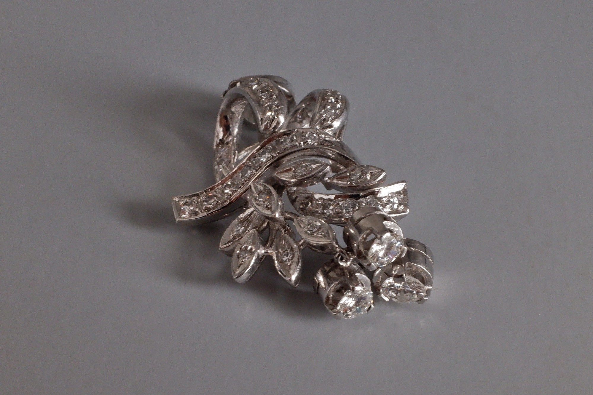 R@ Buy Vintage White Gold Diamond Pendant 18k Chinese Online in