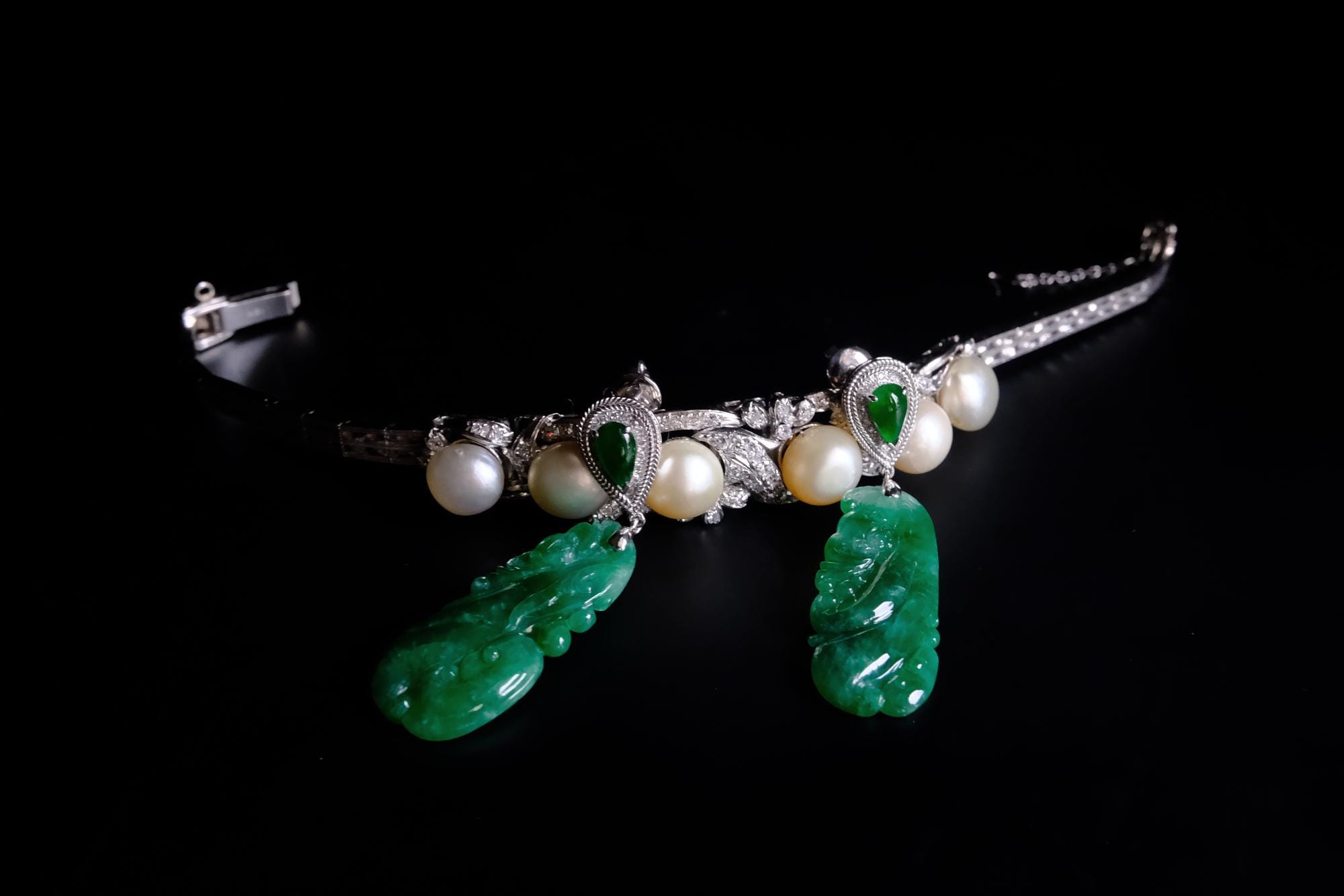 アールデコ調彫刻翡翠イヤリング ドロップ 18K - Etsy 日本