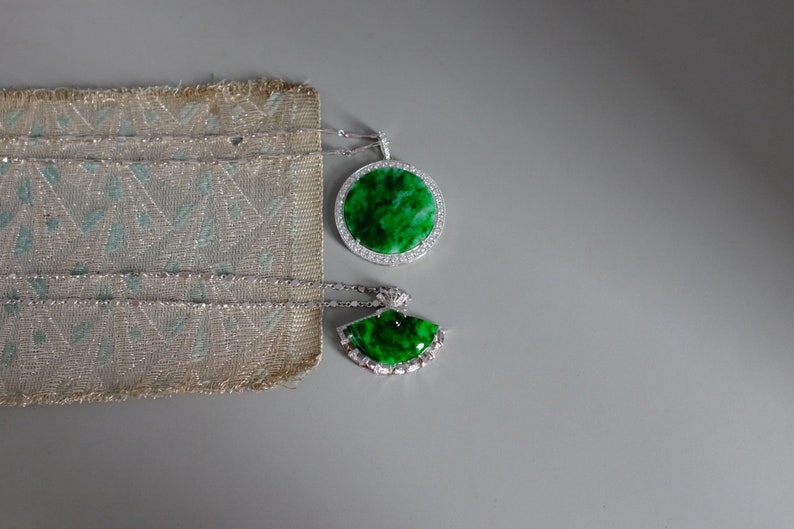 18k Carved Jade Fan Pendant Necklace Etsy