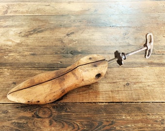 Large 00 Vintage Wood and Steel Manual Shoe Tree/Stretcher/Vintage Wooden Shoe Form/Vintage Shoe Stretcher/Wooden Shoe Tree, 1930s Shoe