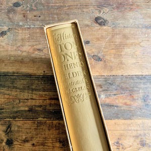 Vintage Book The History of Tom Jones a Foundling by Henry Fielding Published by The Heritage Press, 1952 English Literature Lover Gift