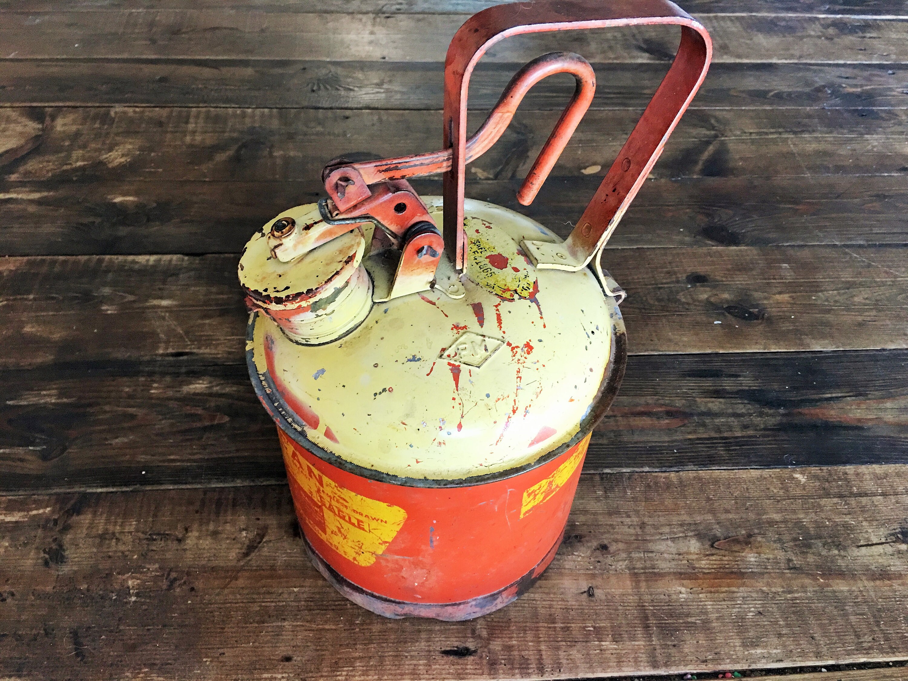 ヴィンテージイーグルセーフティー缶 Eagle Safety Can In Collectible