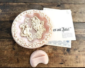 1988 Romeo and Juliet Incolay Studios Stone Plate Papers Cert original box 8.5"