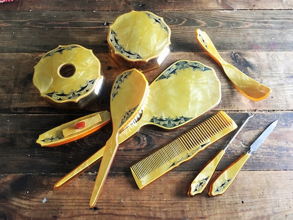 Vintage Amber Bakelite Vanity Set - Mirror, Brush & Comb $_57.JPG?set_id=8800005007 main image 4
