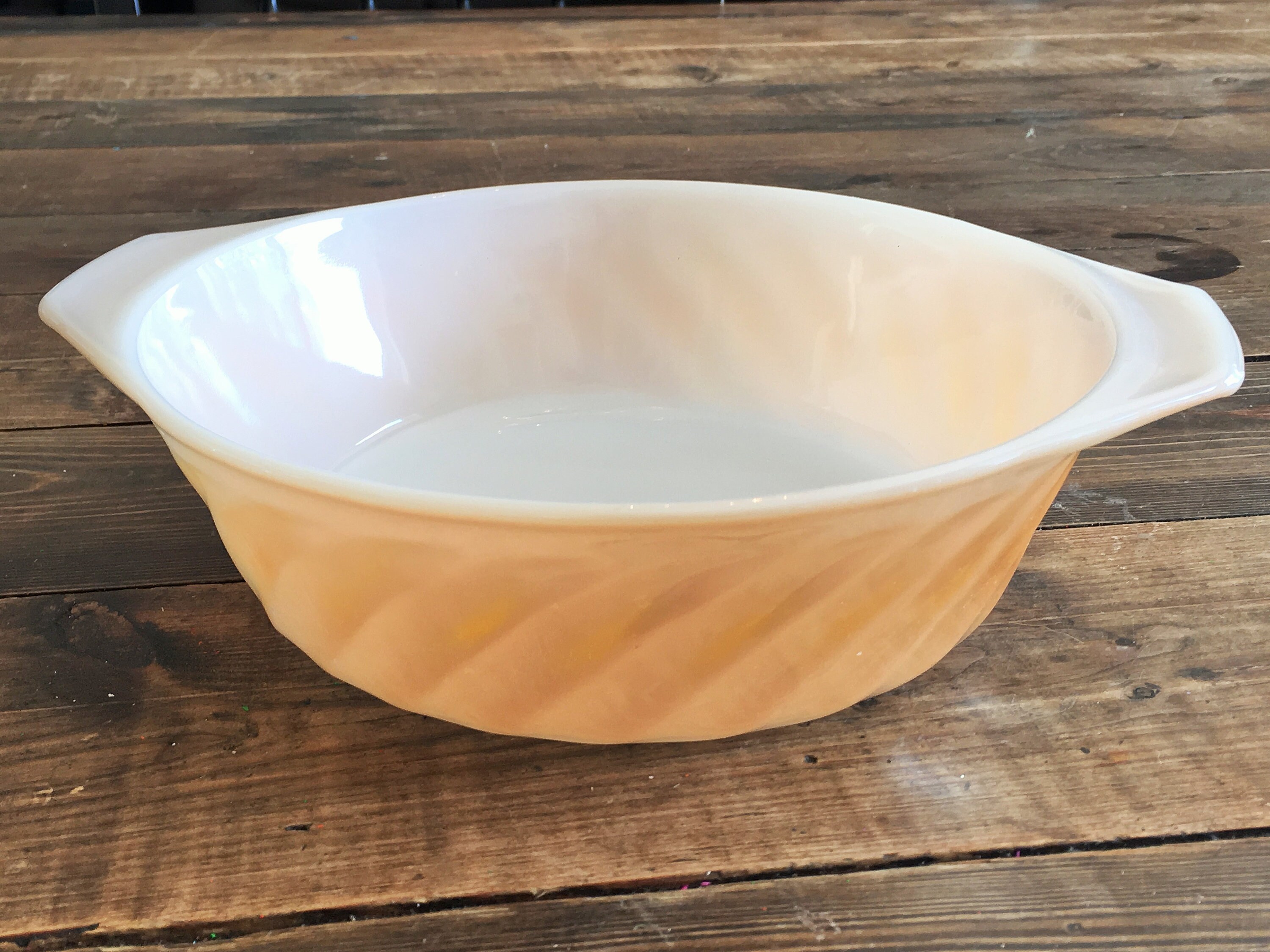 Vintage Anchor Hocking Fire King Peach Lusterware 1.5 Quart Swirl