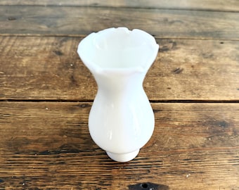 Vintage Small Milk Glass Chimney Hurricane Globe White Glass Oil Lamp Chimney Replacement Milk Glass Oil Lamp Shade Globe