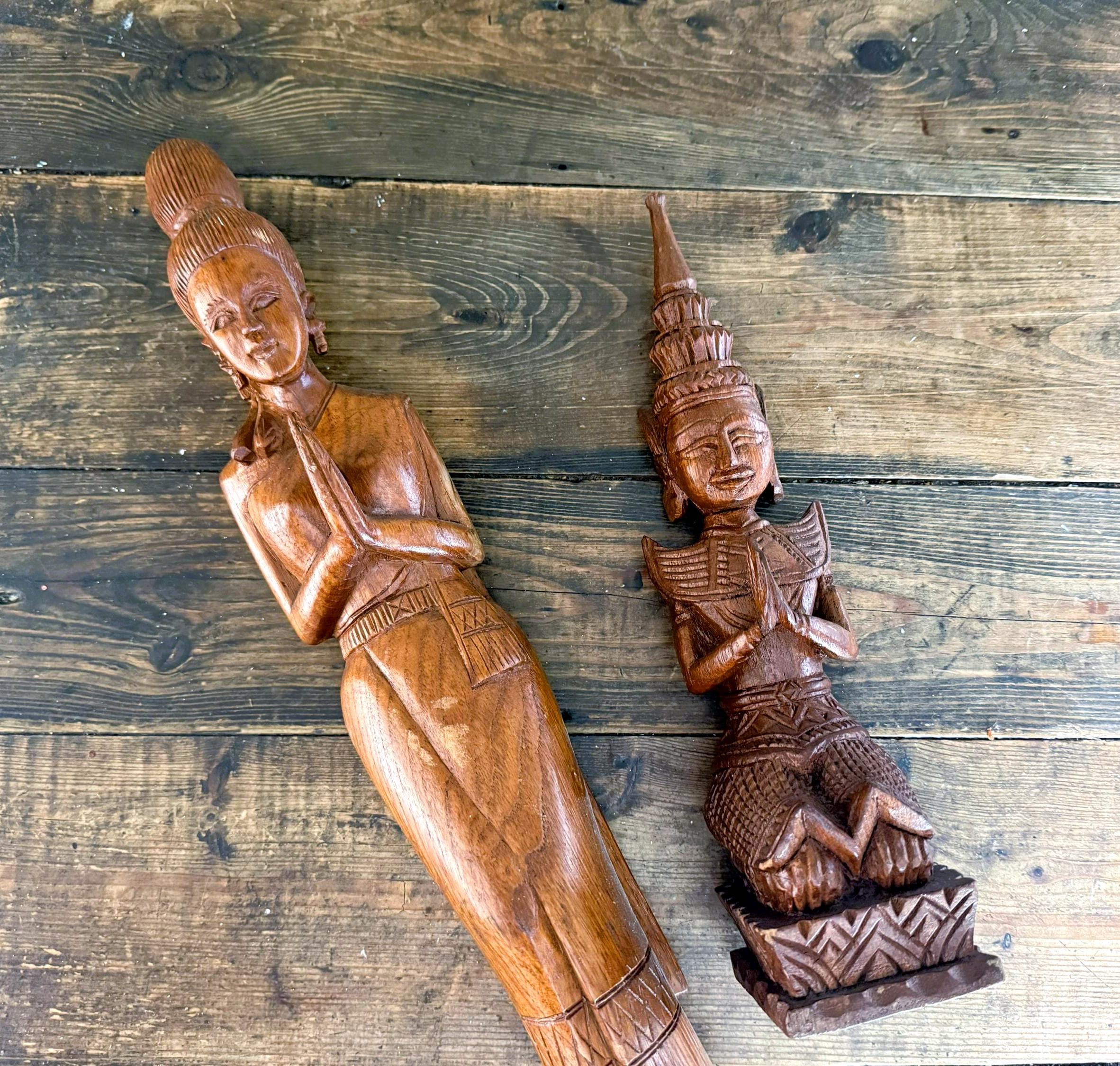 木像　サワディレディ Thai Carved Sawasdee Lady Wood - Etsy