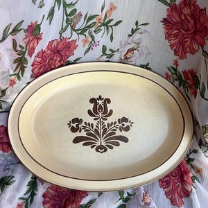 Vintage Pfaltzgraff Village Beige and Brown Floral Stoneware Ceramic 14&quot; Serving Platter Dish