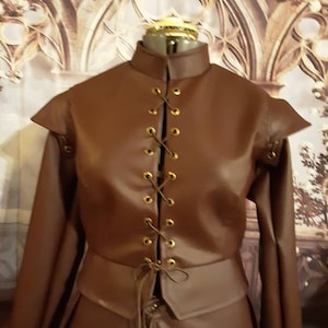 Women&#39;s Doublet and skirt