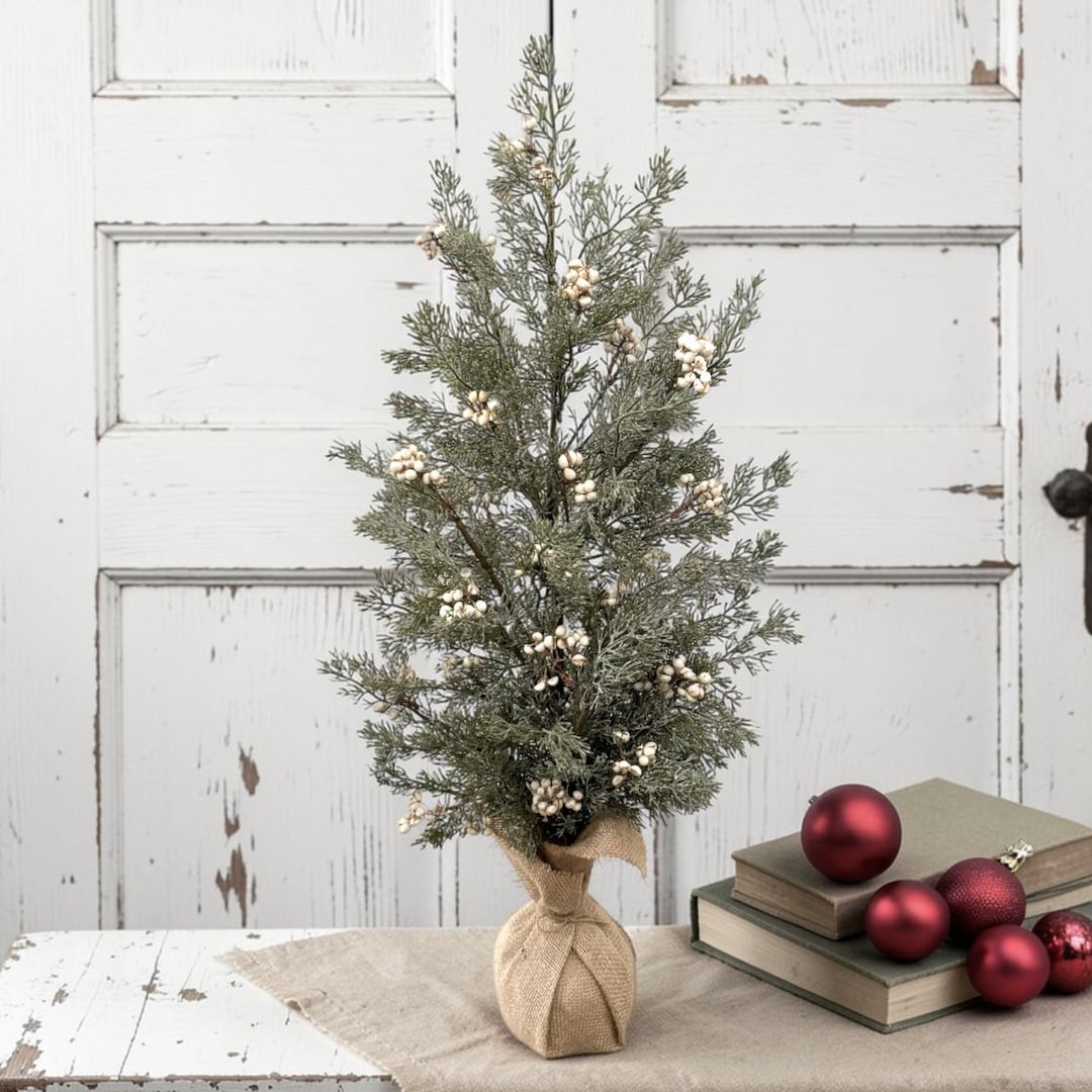Realistic Artificial Cedar Table Top Tree. Christmas Tree. 28