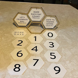 Dayspring Candace Cameron Bure Geometric Countdown