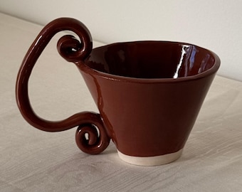 Ceramic Scroll Latte Mug in Cinnamon Gloss