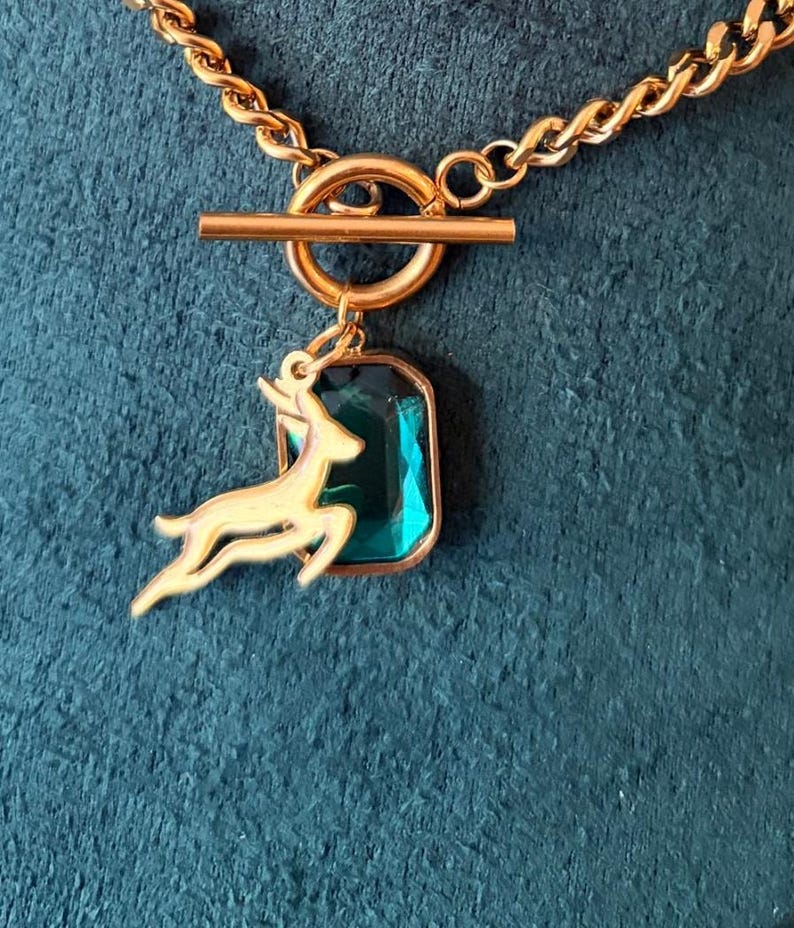 Emerald Green Crystal & Bokke Antelope Toggle Necklace | 18-Inch Gold-Coloured Curb Chain | South African-Inspired Gift image 3