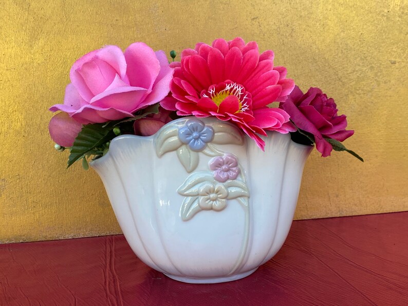 Vintage FTD Vase Basketspecially for Youembossed Floral Etsy