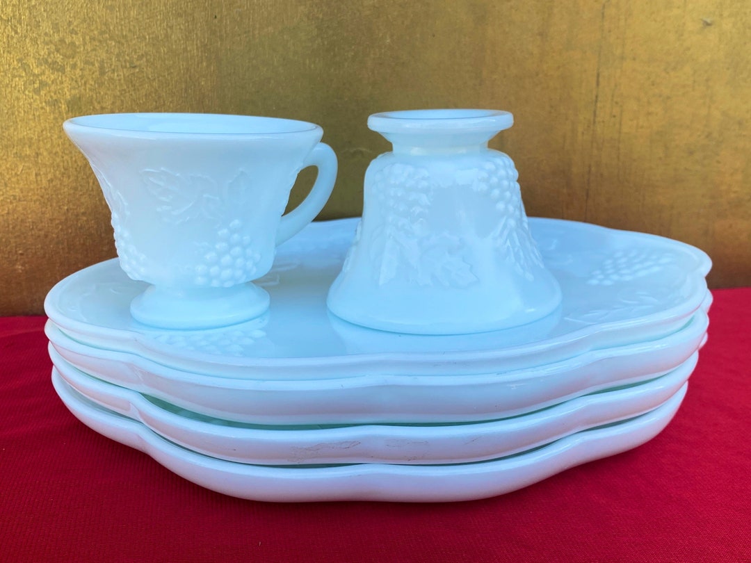 Vintage Milk Glass Snack Plates & Cups,set of 8 Items,harvest Grape