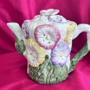 World Bazaar INC Teapot,Decorative Teapot,Floral Drinkware,Flower Teapot,unique Teapot,Drinkware,Large Teapot,Floral Teapot,Teapot Gift