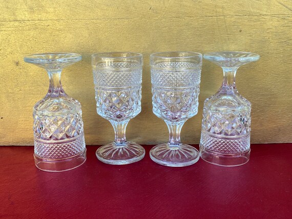 Goblet Glasses,vintage Small Glassware,cute Wine Glasses,set of 4 Glasses,heavy  Wine Glasses,drinkware,clear Wine Glasses 