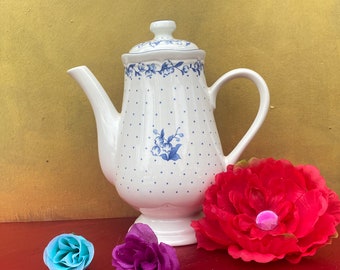 Stanhome Exclusive Rebecca Teapot,White & Blue Floral Teapot,Footed Teapot,Unique Teapot,Rare Teapot,Large Teapot,Beautiful Teapot