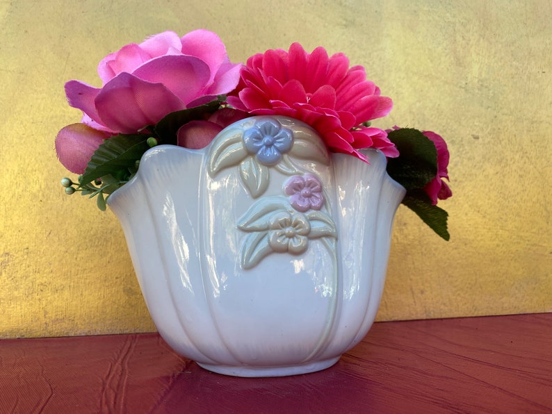 Vintage FTD Vase Basketspecially for Youembossed Floral Etsy