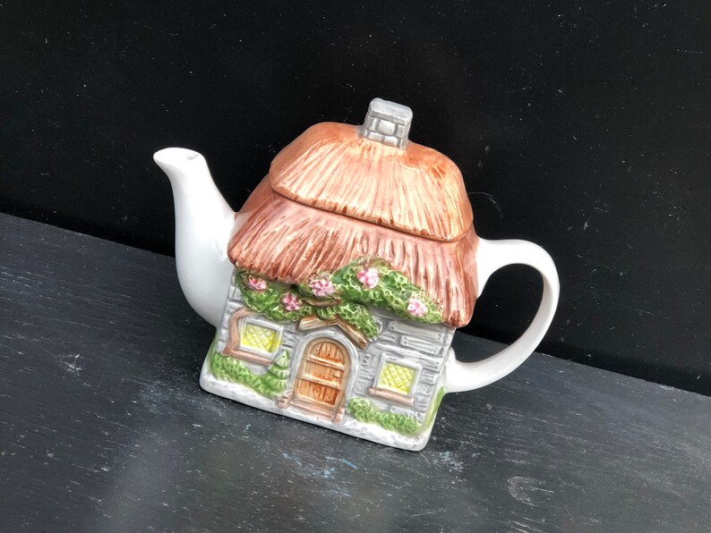 Vintage Ceramic Teapot,House Teapot,Cottage Teapot,Decorative Teapot,Rare Teapot,Garden Teapot,Collectible Teapot,Brown Teapot,Collectors