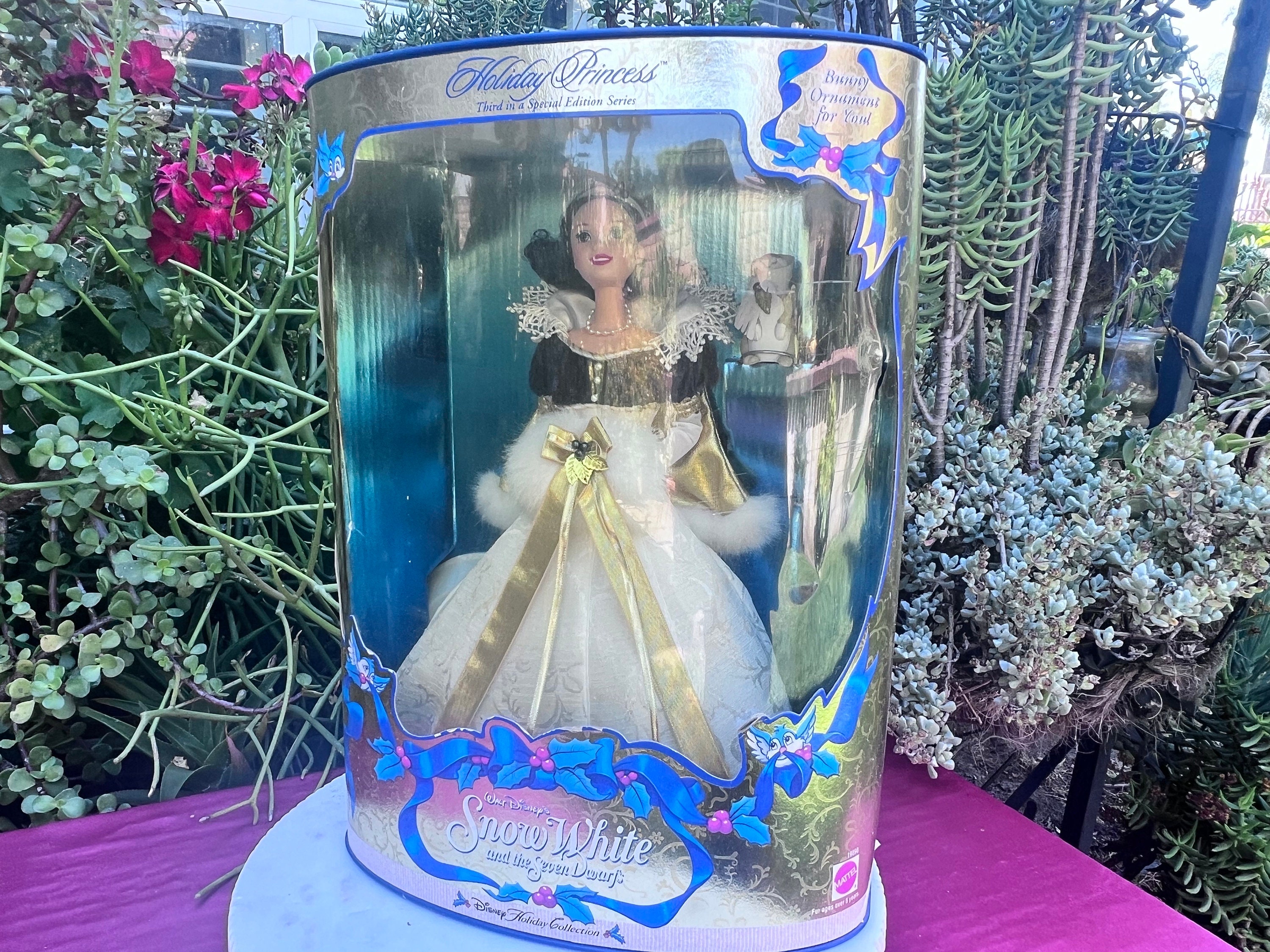 1997 MATTEL BARBIE AS SNOW WHITE CHILDREN COLLECTOR SERIES. #21130