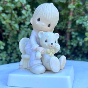 Precious Moment Figurine,Bear Ye One Anothers Burdens,1980 Jonathan & David,Decorative Figurine,Precious Moment Figurine,Hifts ideas