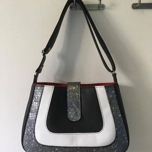 Handbag/Purse PDF Sewing Pattern Momo Mod Bag Instant Download Medium Size, Adjustable Strap, Internal Pockets & Zipper, Tab Closure image 2
