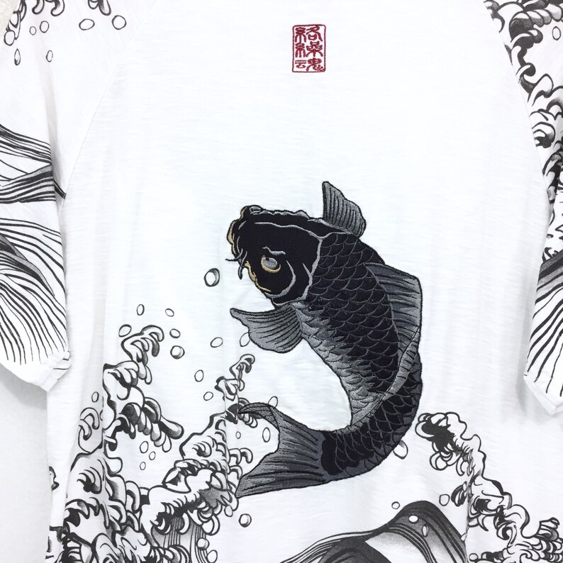 Rare! Karakuri Tamashii T-shirt Embroidery Black Fish Koi Nice Design Pocket Sukajan Crewneck Art Japanese Souvenir