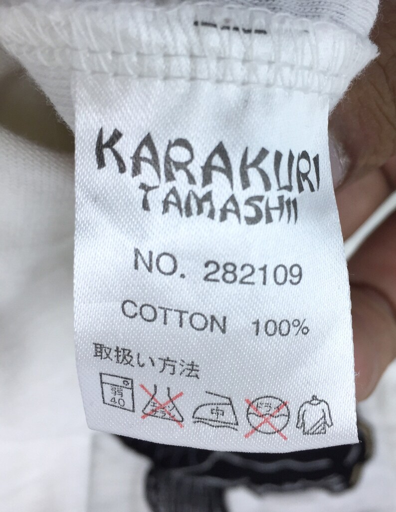 Rare! Karakuri Tamashii T-shirt Embroidery Black Fish Koi Nice Design Pocket Sukajan Crewneck Art Japanese Souvenir