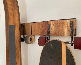 Display rack skateboard appeso a parete