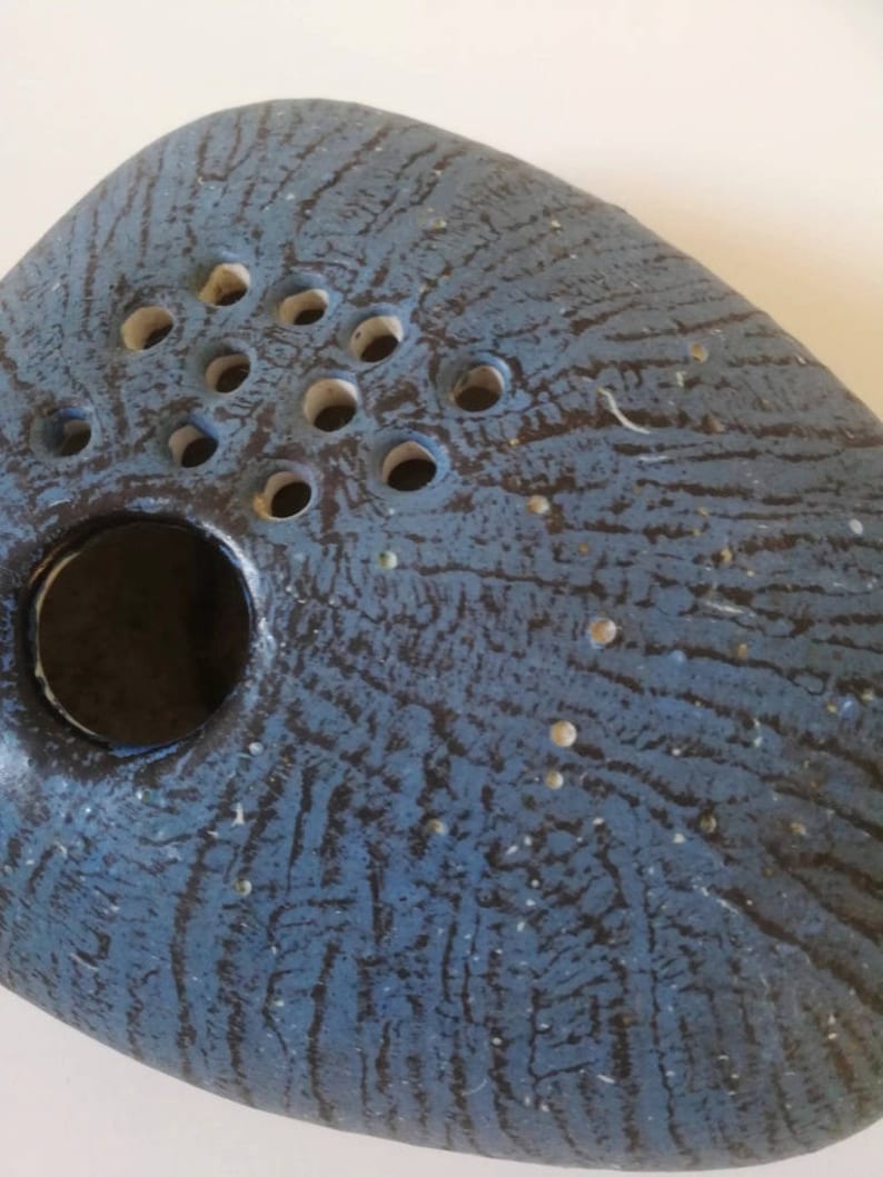 Iparmuvesz Keramia Hungary fatlava Lora