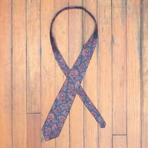 57.5 Inches Green Red Yellow Purple Trad Preppy Ivy League Formal Heritage Neck Tie Cravat Vintage J Press Paisley Necktie