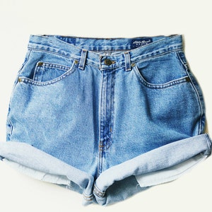 High Waisted Shorts Medium Wash image 1