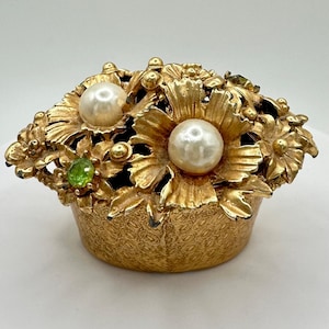 Florenza vintage gold tone faux pearls green rhinestones floral trinket box